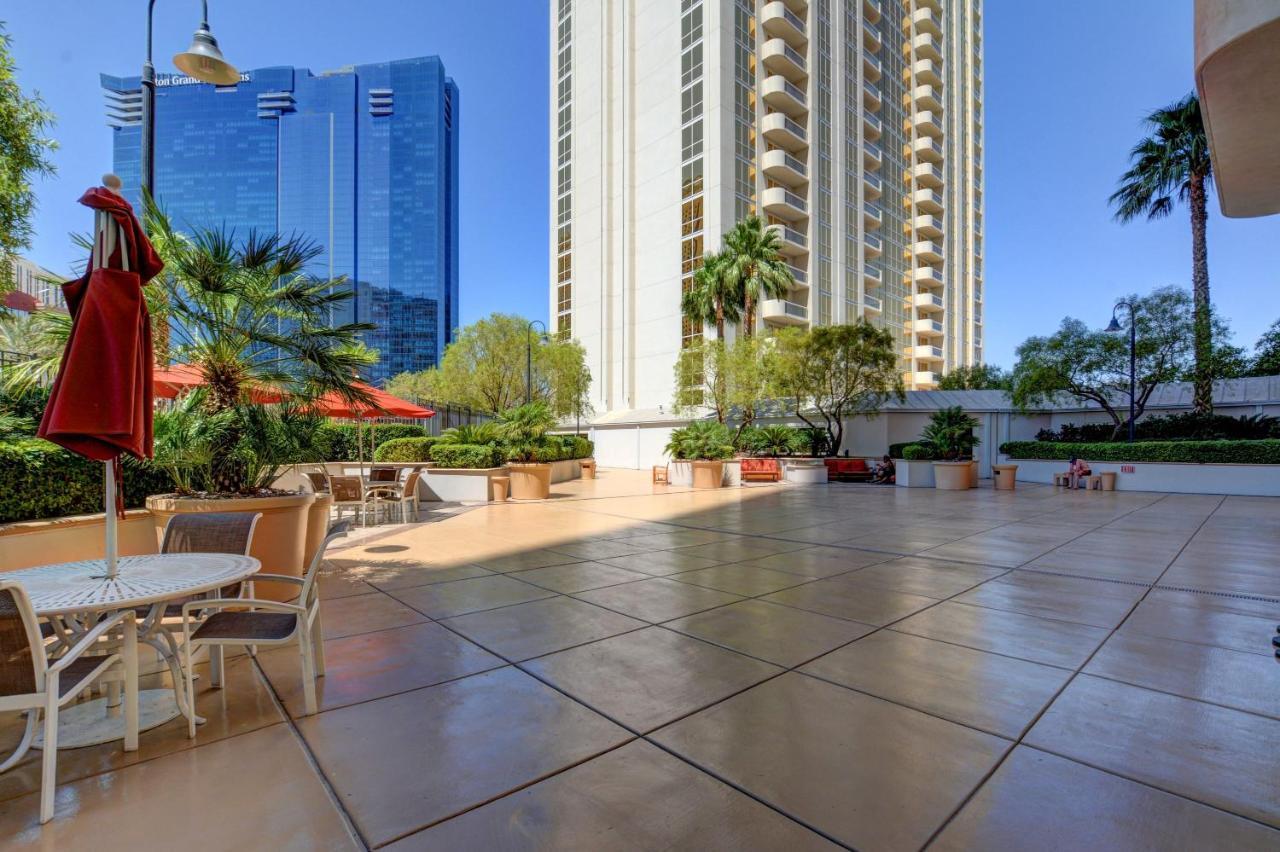 Mgm Signature-29-607 F1 Track & Strip View Balcony Лас-Вегас Экстерьер фото